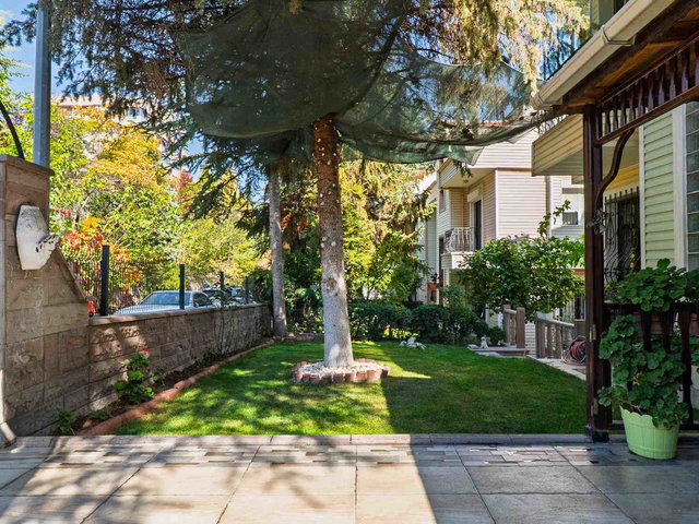 DROGOS VİLLALARI MERKEZİ KONUMDA PARK CADDESİ SATILIK VİLLA