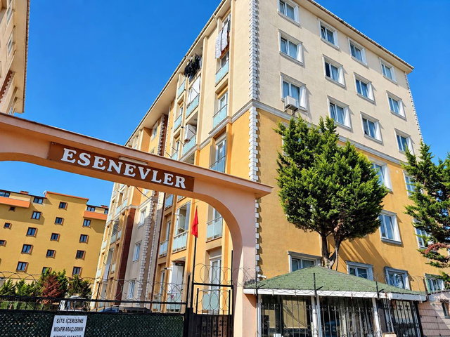 ESENEVLER SİTESİNDE MERKEZİ KONUMDA 3+1 SATILIK