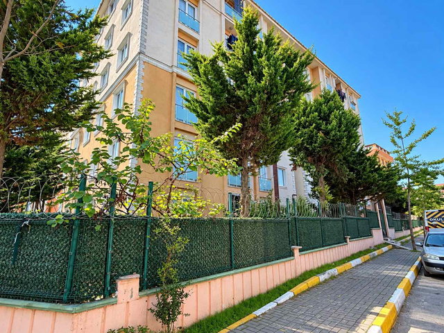 ESENEVLER SİTESİNDE MERKEZİ KONUMDA 3+1 SATILIK