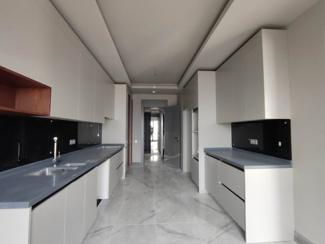 KENT İNCEK'TE GÖL MANZARA ÇIFT BALKON G.ODALI 5+1 KIRALIK DAIRE