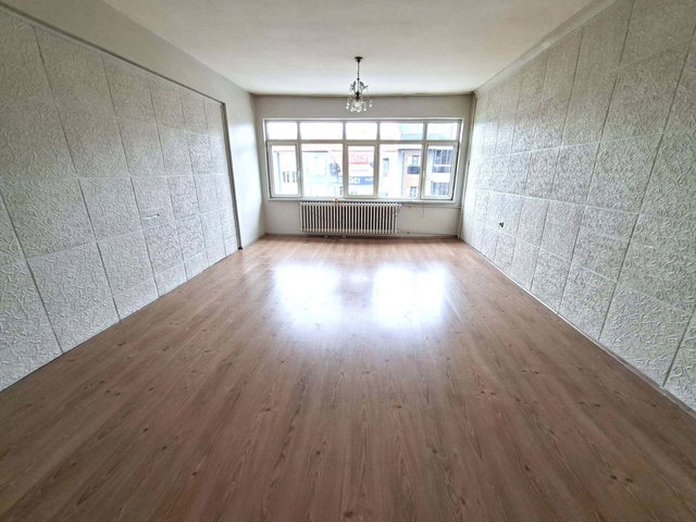 RE/MAX İNCİ'DEN BAHÇELİEVLER MAH'DE SATILIK 3+1 DAİRE