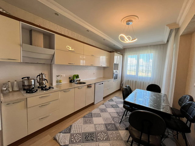 REMAX İLKE'DEN ŞÜKRÜPAŞA'DA 3+1 SATILIK FULL YAPILI DAİRE