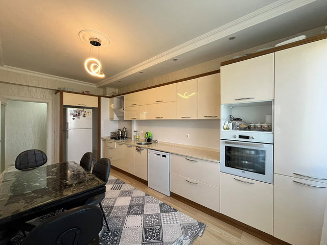 REMAX İLKE'DEN ŞÜKRÜPAŞA'DA 3+1 SATILIK FULL YAPILI DAİRE