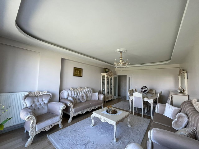 REMAX İLKE'DEN ŞÜKRÜPAŞA'DA 3+1 SATILIK FULL YAPILI DAİRE