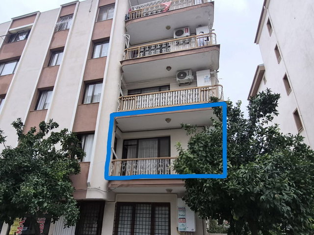 İZMİR SELÇUK ATATÜRK MAHALLESİ’NDE MERKEZİ KONUMDA, KİRACILI SATILIK 3+1 DAİRE