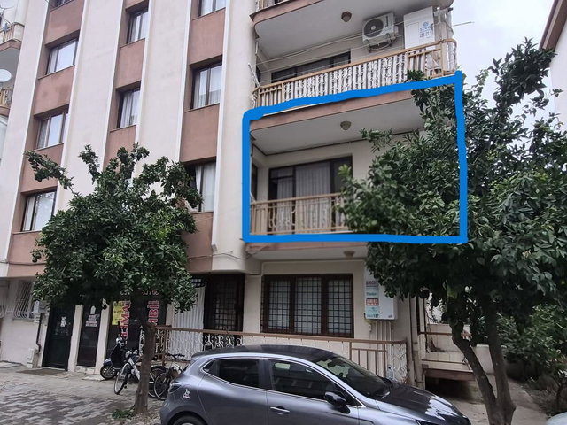 İZMİR SELÇUK ATATÜRK MAHALLESİ’NDE MERKEZİ KONUMDA, KİRACILI SATILIK 3+1 DAİRE