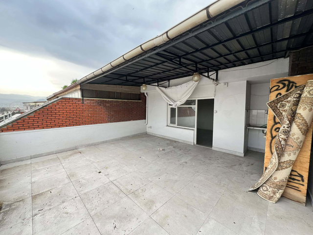 İZMİT DOLPHİN KARŞISINDA KİRALIK ASANSÖRLÜ 4+2 DAİRE&OFİS