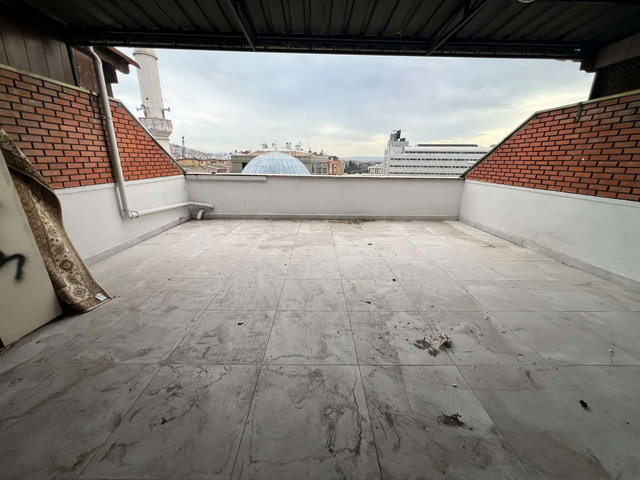 İZMİT DOLPHİN KARŞISINDA KİRALIK ASANSÖRLÜ 4+2 DAİRE&OFİS
