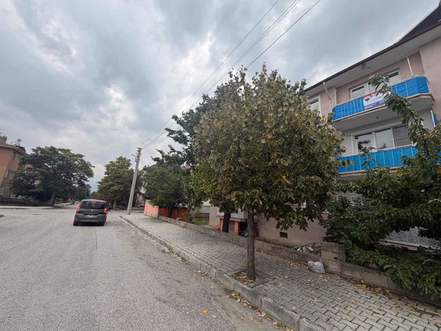REMAX DEM'DEN ERGENEKON MAHALLESİN DE SATILIK 2+1 DAİRE