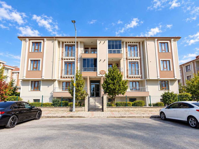 REMAX DEM'DEN PARK KARŞISI SATILIK FERAH 150 M2 3+1 DAİRE