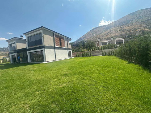 TALAS HARMAN MAH.  MUHTEŞEM SIFIR VILLA