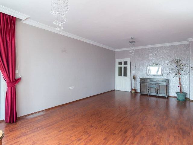 ERYAMAN GÖKSU UTKAN SİTESİ'NDE GÖL MANZARALI 3+1 SATILIK DAİRE | 120 M² NET