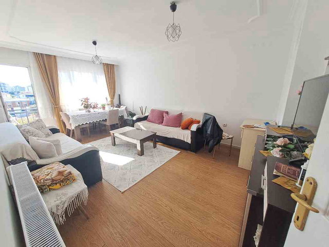 CAMİKEBİR MAHALLESİN DE SATILIK 3+1 DOĞALGAZLI KAPALI MUTAFK  DAİRE