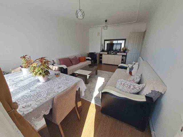 CAMİKEBİR MAHALLESİN DE SATILIK 3+1 DOĞALGAZLI KAPALI MUTAFK  DAİRE