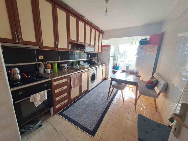CAMİKEBİR MAHALLESİN DE SATILIK 3+1 DOĞALGAZLI KAPALI MUTAFK  DAİRE