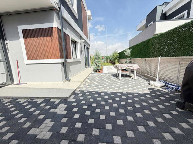 TAVLUSUNDA YAZ-KIŞ OTURUMA MÜSAIT FULL EŞYALI SATILIK 4+1 VILLA