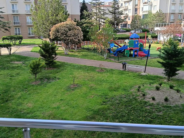 REMAX LAND’DEN NARİN PARKTA HAVUZ CEPHELİ, EŞYALI 3+1 KİRALIK DAİRE