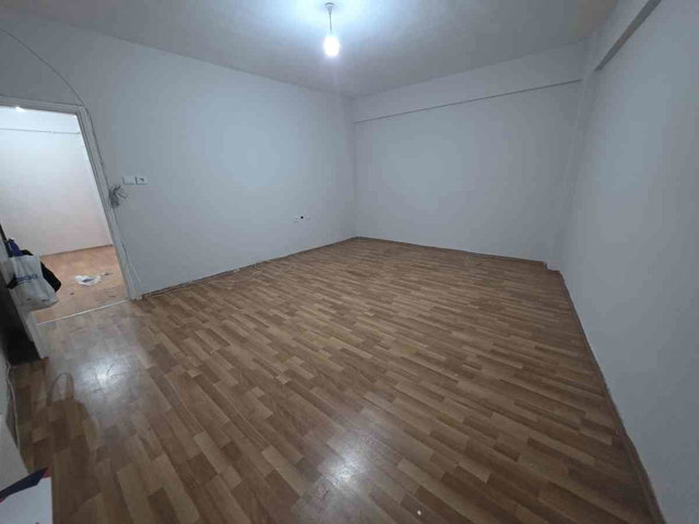 BEYOĞLU KEÇECIPIRI MAHALLESINDE KIRALIK 2+1 DAİRE