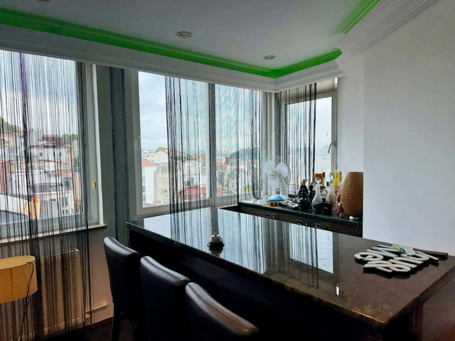 ÇUKURCUMA MANZARALI GENİŞ M2 3 BANYO SATILIK EMSALSİZ DAİRE