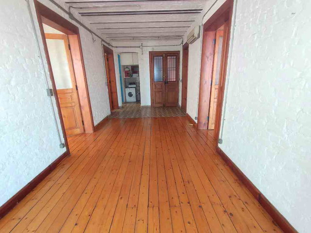BEYOĞLU'NUN TARİHİ ATMOSFERİNDE İSTİKLAL CAD'YE YAKIN KİRALIK 3+1