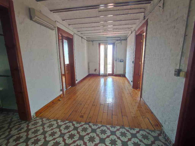 BEYOĞLU'NUN TARİHİ ATMOSFERİNDE İSTİKLAL CAD'YE YAKIN KİRALIK 3+1