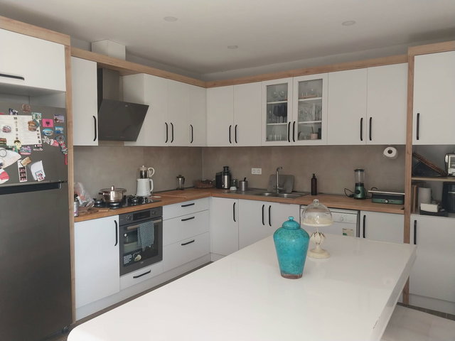 KİRİŞÇİLER'DE MÜSTAKİL YAŞAM :3+1 TEK KATLI EV AYRICA 12 M2 ATÖLYELİ GENİŞ BAHÇE