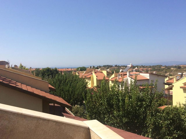 ÇEŞME OVACIK CUMHURIYET SITESI'NDE SATILIK 3+1 NATAMAM VILLA (FIRSAT)
