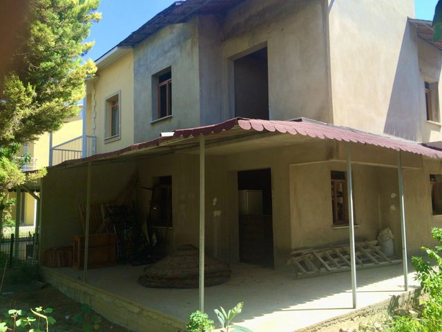 ÇEŞME OVACIK CUMHURIYET SITESI'NDE SATILIK 3+1 NATAMAM VILLA (FIRSAT)