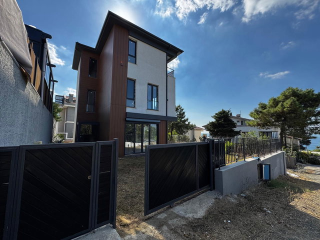 SATILIK ULTRA LÜKS VİLLA GÜZELCE / DENİZ MANZARALI