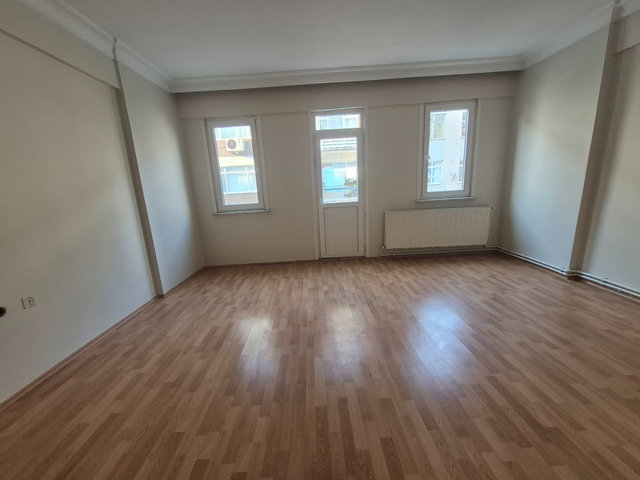 KADIKÖY RASİMPAŞA’DA 3+1 KİRALIK DAİRE