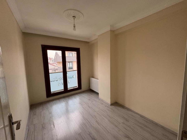 ÇAYIROVA ÖZGÜRLÜK MH. 2+1 KİRALIK ÜST DUBLEKS
