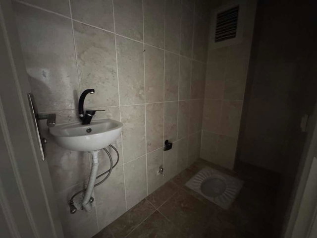 ÇAYIROVA ÖZGÜRLÜK MH. 2+1 KİRALIK ÜST DUBLEKS