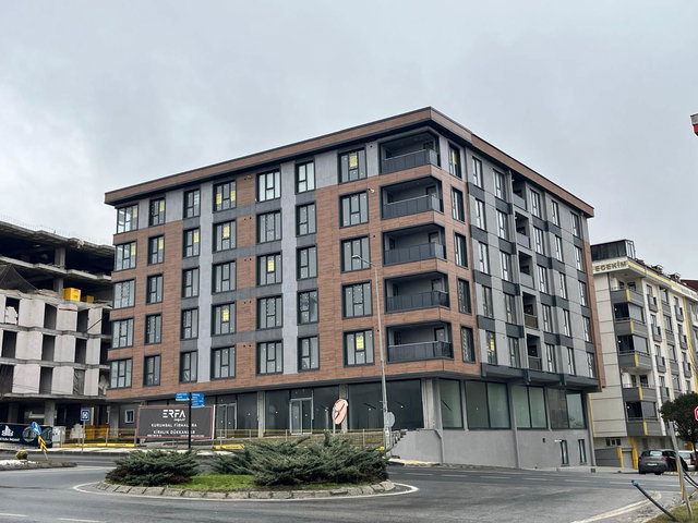 REMAX LAND'DEN TEPE BÖLGESİNDE CADDE ÜZERİ SIFIR 1+1 | BALKONLU | KOMBİLİ |
