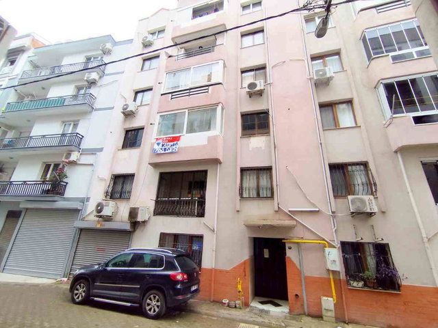 KARŞIYAKA GONCALAR’DA 3+1 DAIRE | BALKONLU | DOĞALGAZ KOMBİLİ | BOŞ