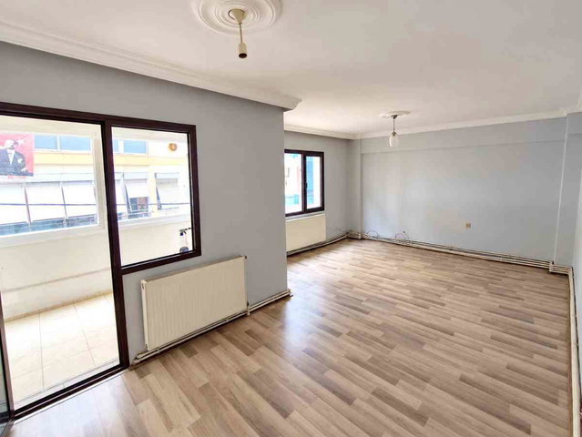 KARŞIYAKA GONCALAR’DA 3+1 DAIRE | BALKONLU | DOĞALGAZ KOMBİLİ | BOŞ