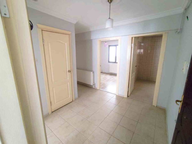 KARŞIYAKA GONCALAR’DA 3+1 DAIRE | BALKONLU | DOĞALGAZ KOMBİLİ | BOŞ