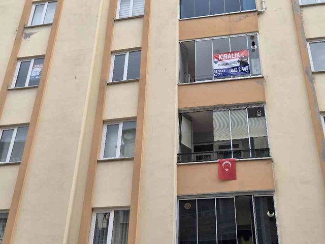 RE/MAX MUSTAFA’DAN | FEVZİ ÇAKMAK’TA TERTEMİZ 3+1 | ARA KAT | YENİ KOMBİ | MERKEZİ KONUM