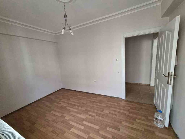 RE/MAX MUSTAFA’DAN | FEVZİ ÇAKMAK’TA TERTEMİZ 3+1 | ARA KAT | YENİ KOMBİ | MERKEZİ KONUM