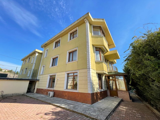 REMAX'DAN KARARAĞAÇ'DA 1.250 M2 ARSADA 5+2 SATILIK LÜKS VİLLA