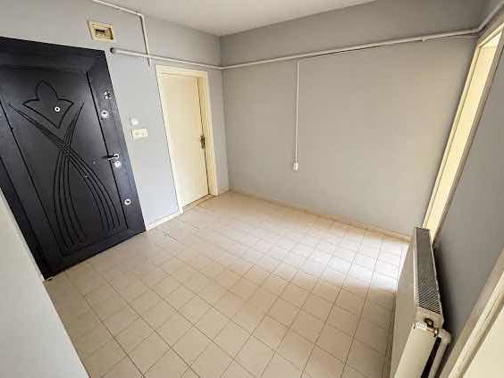 LİZBON CADDESİNDE KAÇIRILMAYACAK KONUMDA  2+1  DAİRE