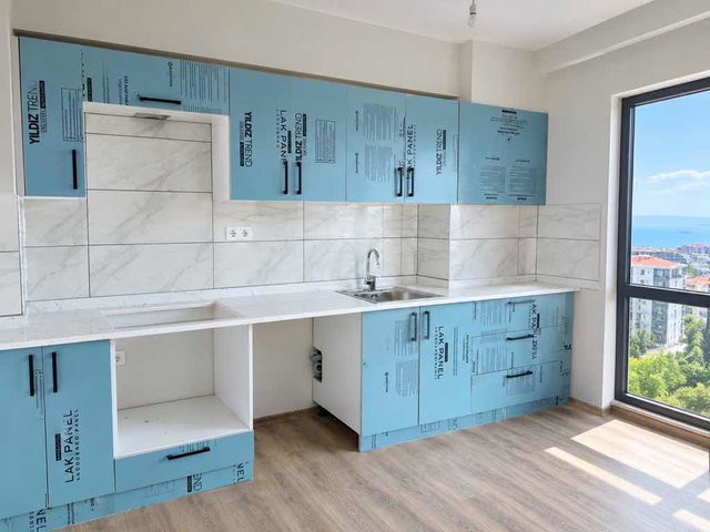 REMAX DREAM ŞAHİNTEPESİNDE PANORAMİK DENİZ MANZARALI SATILIK 3+1