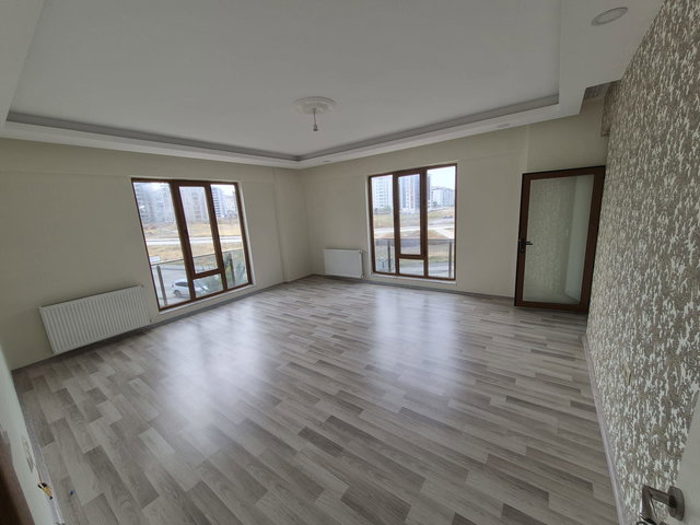 RE/MAX DEĞİŞİMDEN ÇAYDAÇIRA MAHALLESİNDE 3+1 KİRALIK DAİRE