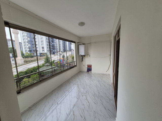 RE/MAX DEĞİŞİMDEN ÇAYDAÇIRA MAHALLESİNDE 3+1 KİRALIK DAİRE