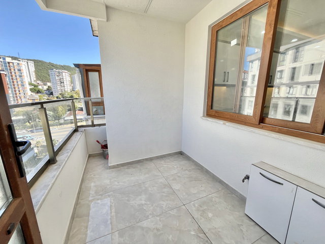 SITE İÇERISINDE ÖZEL DEKORASYONLU BOŞ 4+2 DUBLEKS SATILIK DAIRE