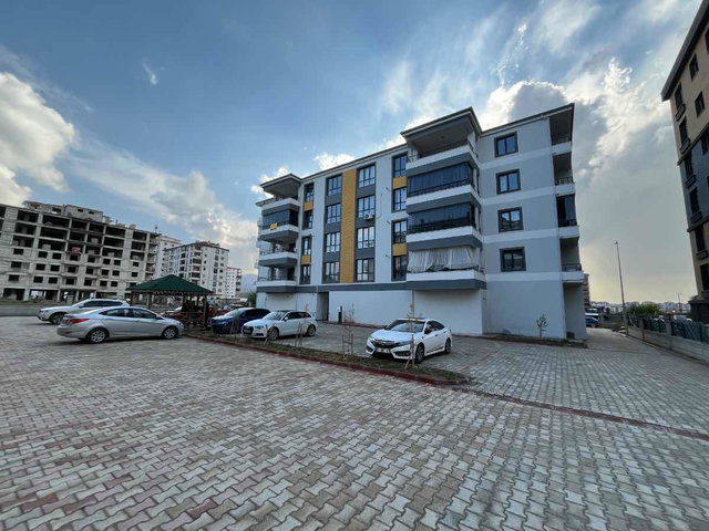 KARAKAVAK'TA YERİNDE DÖNÜŞÜM 3+1 DAİRE