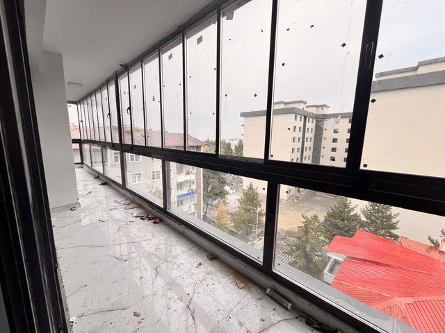 REMAX İLKE'DEN YENİŞEHİR'DE SATILIK LÜKS 3+1 DAİRE