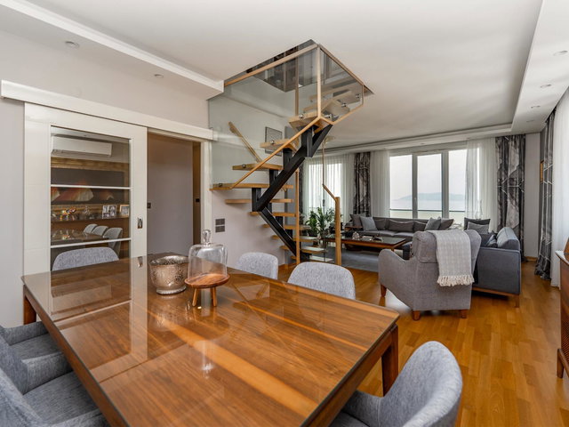 YALI MAHALLESİ'NDE SAHİLE 3 DK YÜRÜME MESAFEDE 4+2 170 NET SATILIK DUBLEX DAİRE