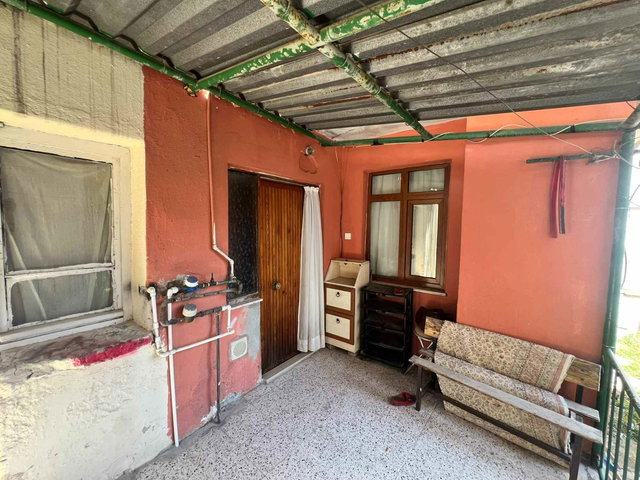 TURGUT MAHALLESİNDE ABONELİKLERİ AÇIK MÜSTAKİL EŞYALI 1+1 DAİRE