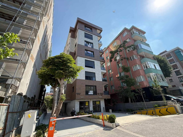 KADIKÖY MİNİBÜS CADDESİ GÖZTEPE MEVKİİ SIFIR BİNADA KİRALIK 3+1 DAİRE