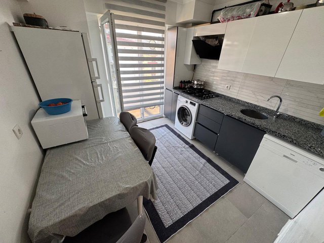 KARTEPE İBRİKDEREDE SATILIK İSKANLI 2+1 ARAKAT DAİRE
